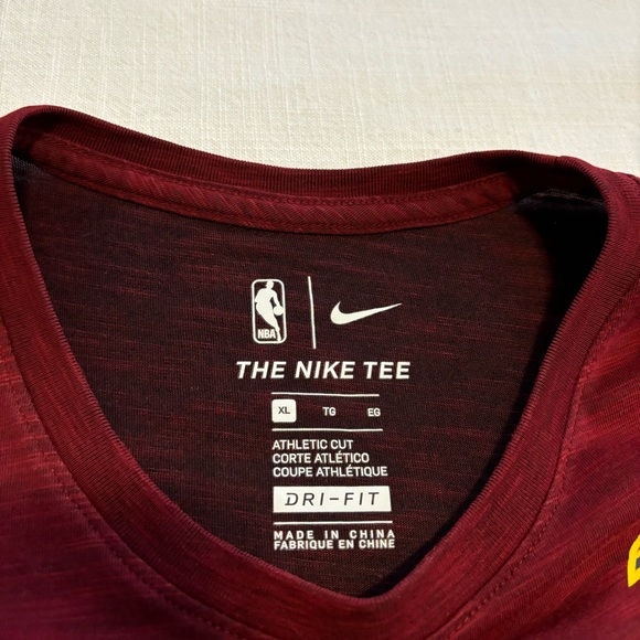 Men’s Nike Cleveland Cavaliers Tee - Picture 3 of 9